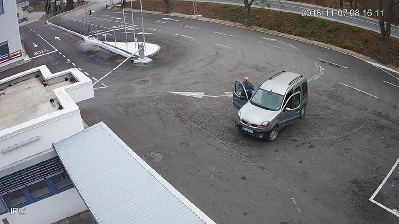 Убиват ли кучета служителите на приюта за бездомни животни?